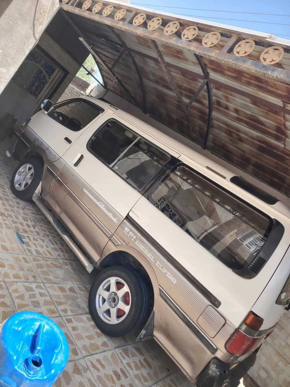 هايس للبيع موديل 91رقم نجف دولي العنوان بصره حي الأصدقاء مكينه كير فيفيتي اوتوماتيك مكينه بيهه تبخير صبغ ضربه كفالة 11راكب سياحي السعر اتصل على الرقم ***********/***********
