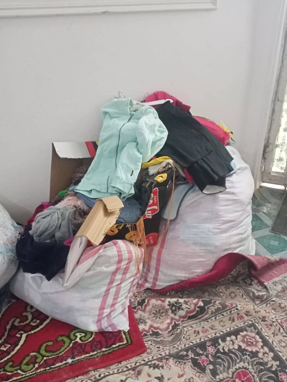 السلام عليكم ملابس بالة البيع العنوان الناصرية لإسكان الصناعي رقم وتساب ***********
