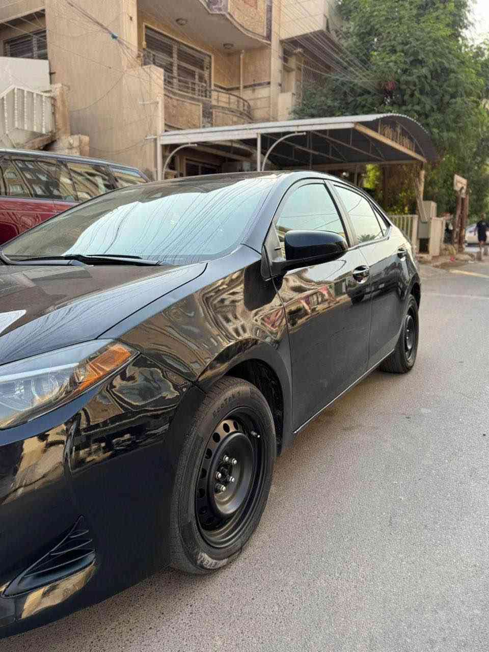 السلام عليكم كورلا السعر125موجود صور الحادث بيه 
الحادث كلش خفيف وحلو سياره مرتبه وحلوه  وبيهامجال كلش قليل مكاني بغداد الراشديه  *********** بغداد, العراق
