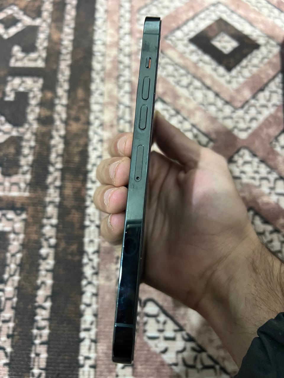 اللبيع يفون 13برو ماكس 
لون مميز
ذاكره 512
بطاريه 85
نضافه 100
شخط مابيه وين ماتريد افحصه 
المكان العماره ***********
