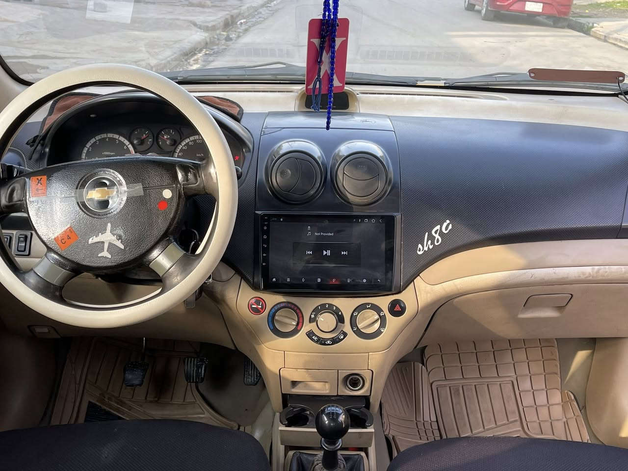 سلام عليكم
افيو موديل 2010 وارد كوري بدون ضرار 

رقم دولي سياره بسمي

هيه غرامات صفر 

كربون بنزين بيها

محرك اثر نفخ

السعر 60. بيه مجال 

***********

***********
