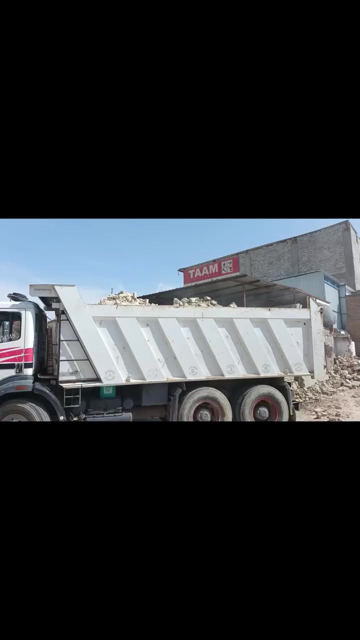 السلام عليكم تفليش البيوت و شلع رباط وترميم داخل النجف رقم الموبايل *********** حسين الزيادي
