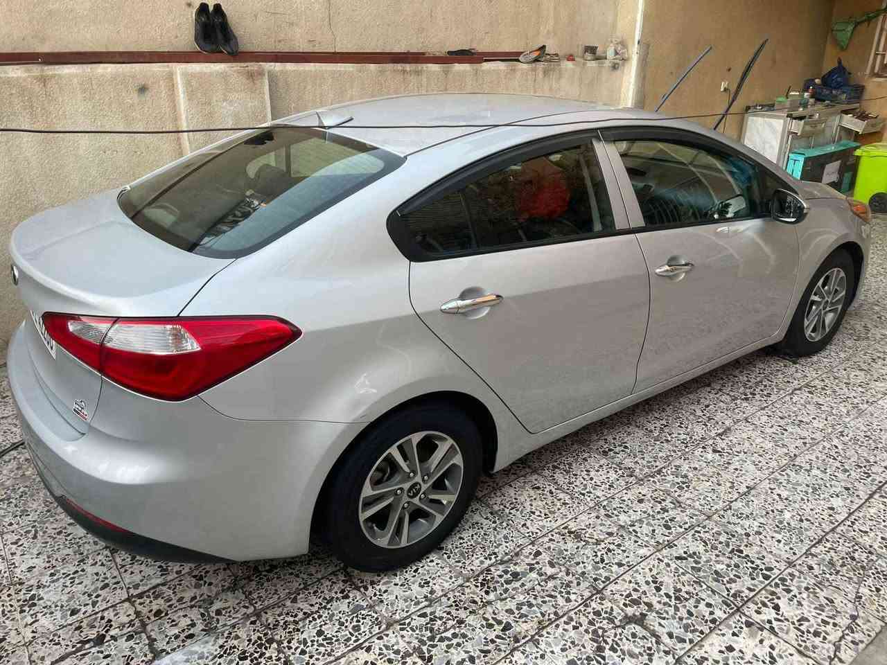 كيا فورتي 2016 رقم بغداد باسمي تحويل ثاني يوم 
ماشيه 84 الف حقيقي 
مكينه جديده مامفتوحه 1800 دوش 
تبريد تدفئه تخم تاير جديد  خير من الله سياره وارد امريكي حادثها غرق السياره كل نقص مابيها جاهزه اخر حبايه  الاستفسار ع رقم هاتف ***********
مكان السياره بغداد الحسينيه Colombo, Sri Lanka
