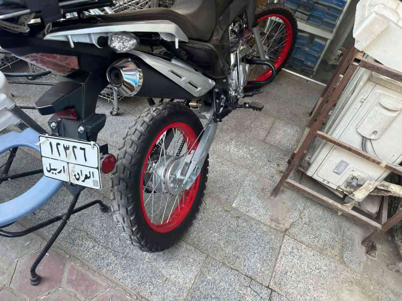 دراجه قفاز لونسن TTR للبيع ماشيه 9000 مكاني جسر ديالى سعر مليون و200
***********
