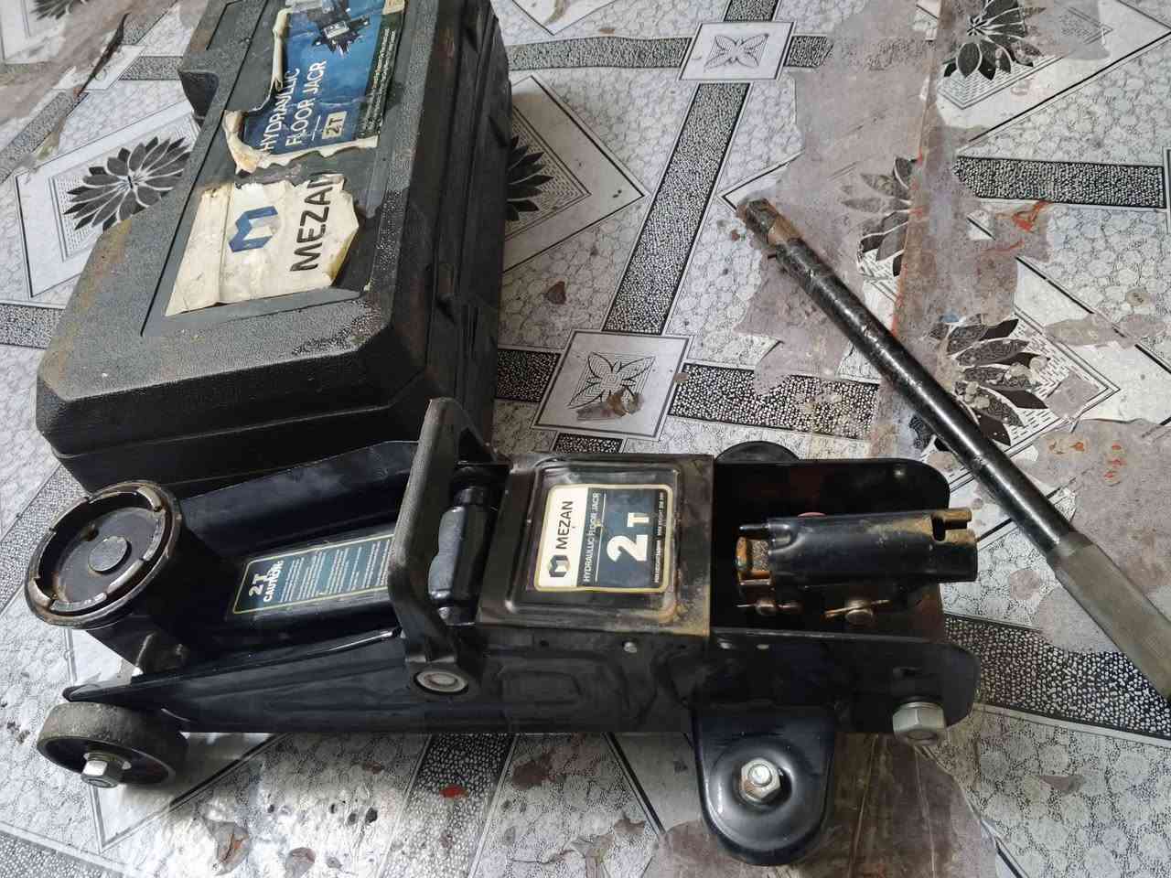 جك عربانه 2طن مستعمل قليل للبيع السعر 20 الف قفل كامل هوة والجنطه مالته
دوسه كلج فقط الدوسه ب10 الاف
وجه دشبول كيا بنكو نثيه 2700 ب15 الف لون اسود
المكان بغداد حي الاعلام
***********
توصيل ماعندي/ماعندي توصيل بغداد, العراق
