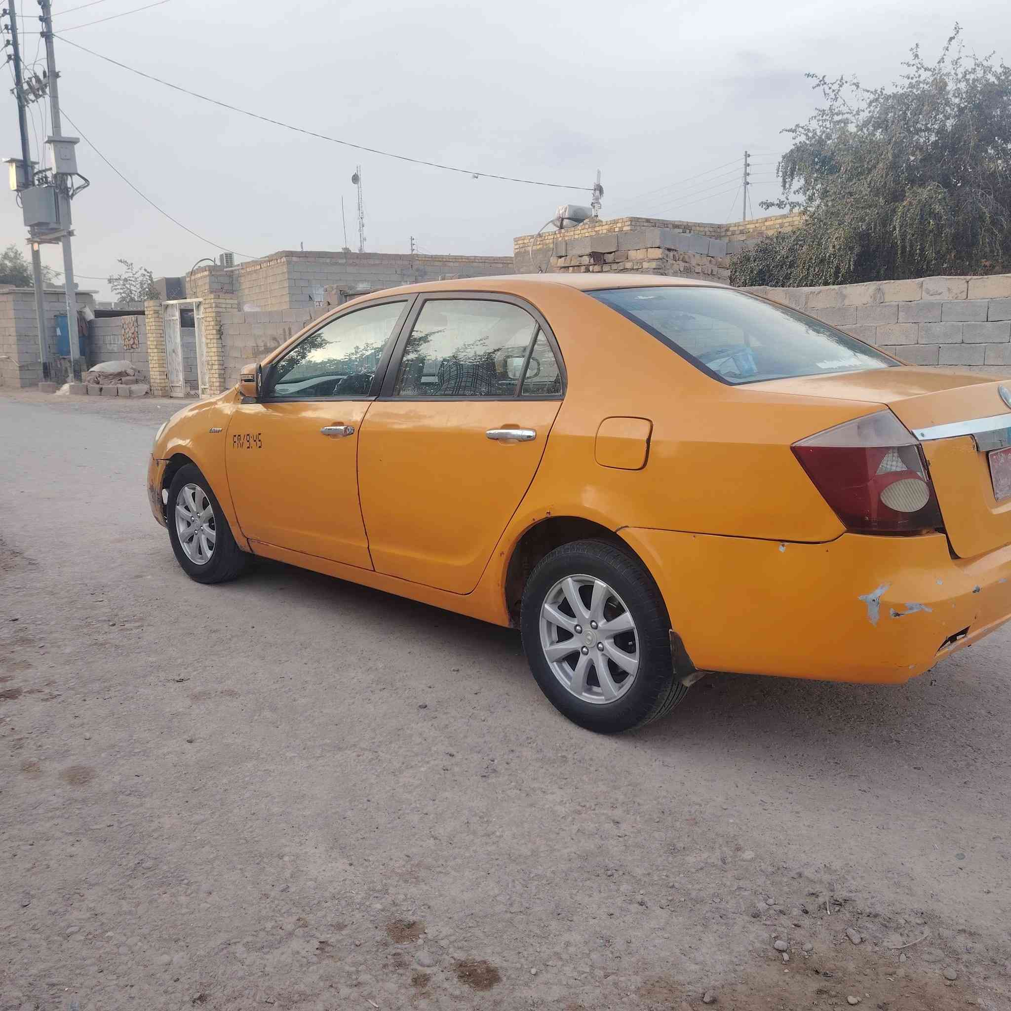 سلام عليكم سياره جيلي البيع مكينه وكير وحداديه جدد السعر 16
***********
