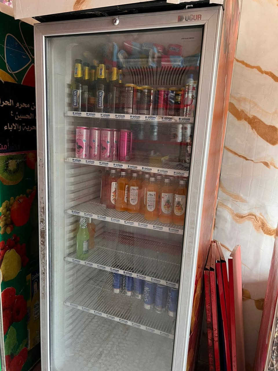 عارضات للبيع عدد 5 مع رفوف حديد مع سله جبس المكان مدينه الصدر للاستفسار ***********
