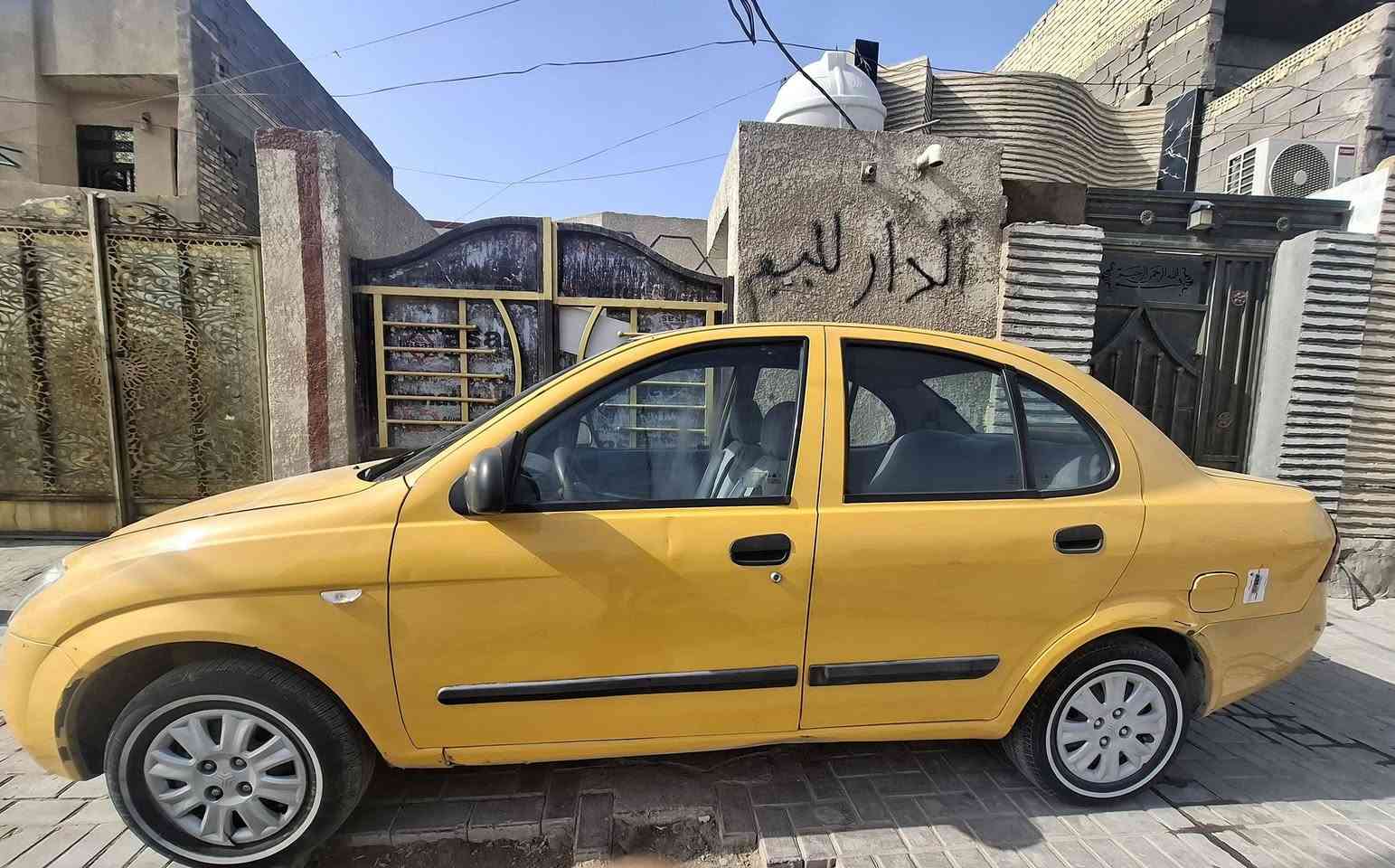 سلام عليكم سيارة للبيع السعر ٤٠ وبيهة مجال موديل 15 رقم ***********
