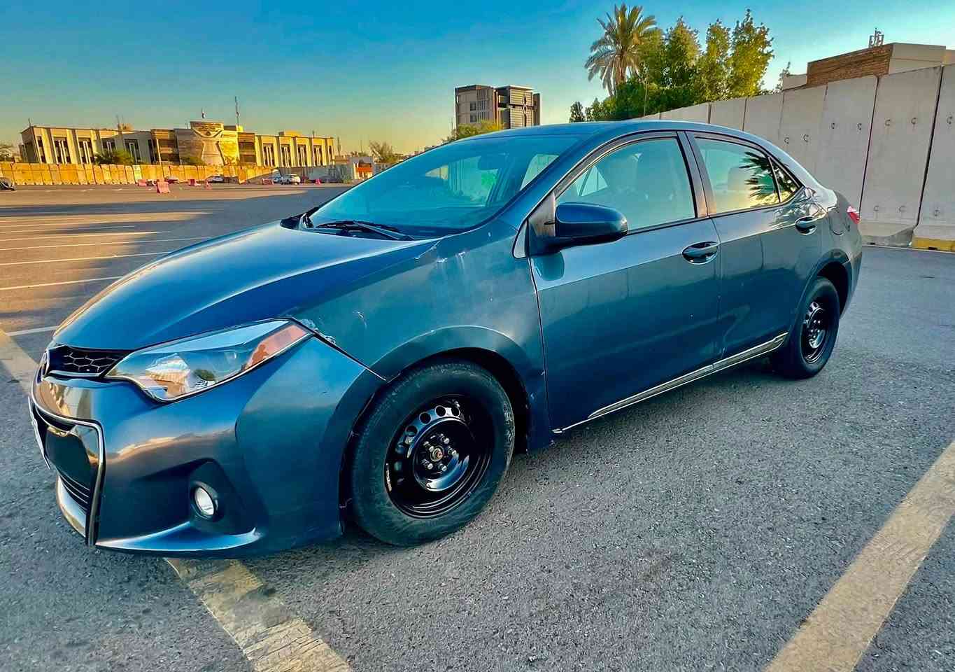 السلام عليكم
‎تويوتا كورولا (Toyota Corolla)
2015 وارد كندي 
مكينة 1800
3 قطع جاملغ امامي عكس السائق والبنيد مبدل بيها أثر حالوب الگير والمكينة كفالة 👍🏻
تدفئة تبريد 👍🏻
…………….
بصمة 🆗
فتحة سقف 🆗
كروز سرعة 🆗
كشن السائق كهرباء 🆗
كشنات جلد 🆗
تدفئة تبريد بالكشن 🆗
شاشة اندرويد 🆗
كار بلي 🆗
تخم تاير 🆗
……………….
السعر 105 روقة 💵
هاتف 📱 
***********
