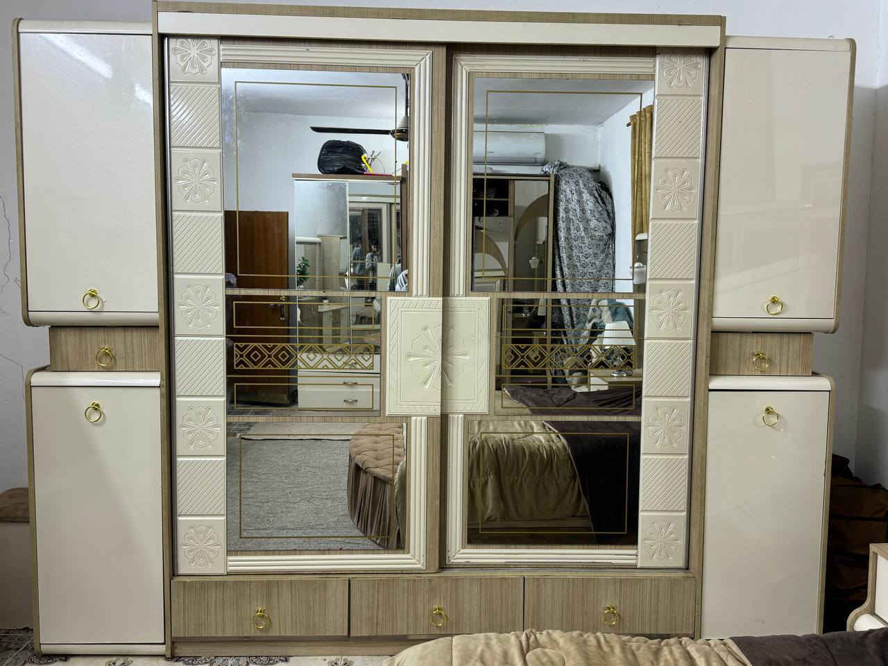 غرفه 9 قطع تركي نظيفه كلش ما بيه اي ضرر العنوان بابل المركز م  ***********
