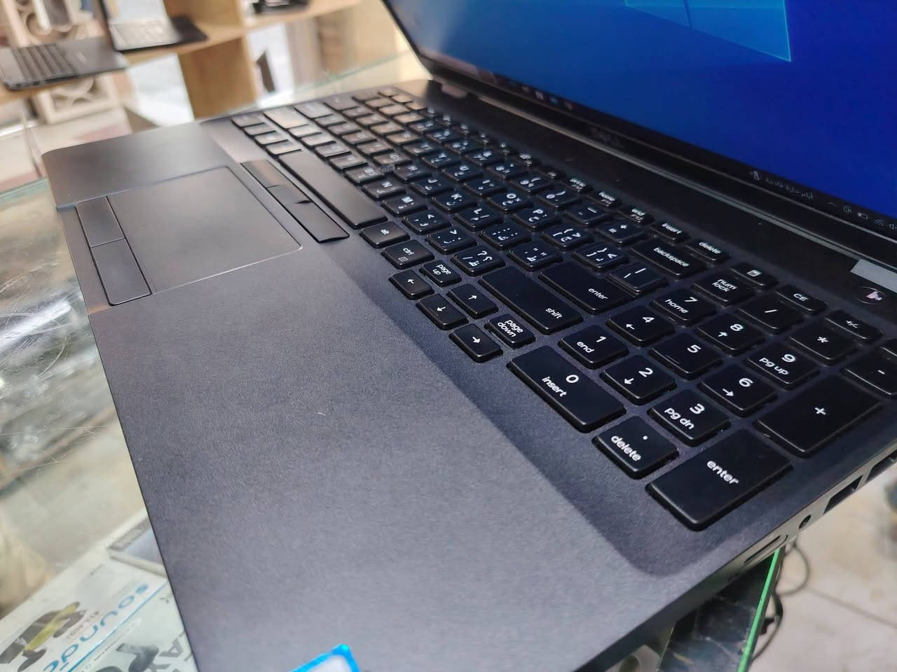 جيل 9 بكارت خارجي 4 كيكا 🔥🔥
💻 Dell Precision 3541

📋 المواصفات:

🔹 المعالج: Intel Core i7 الجيل التاسع فئة H

🔹 الرام: 16GB DDR4

🔹 التخزين: 512GB SSD

🔹 كرت الشاشة: NVIDIA 4GB خارجي 

🔹 الشاشة: 15.6" Full HD

🔹 كيبورد ضوئي عربي انكليزي 

🔹 ويندوز 11 بروو 

المميزات :

ضمان فحص قبل الارسال ✅

ضمان فحص امام المندوب والتأكد من النضافة والمواصفات والاسترجاع عند وجود خلل بخلاف الاتفاق ✅

ضمان استبدال اسبوع كامل بنفس الموديل (عند وجود خلل مصنعي) ✅

ماوس وحقيبة هدية اضافة للشاحن الاصلي  🎁

📍 تواجد اربيل 

توصيل مجاني لكل العراق خلال 24 ساعة 🚚🇮🇶

السعر 485الف شامل ملحقات والتوصيل


**إذا كنت صاحب هذا الإعلان وتريد حذفه لأي سبب، رجاءا أرسل رسالة إلى الدعم الفني**
