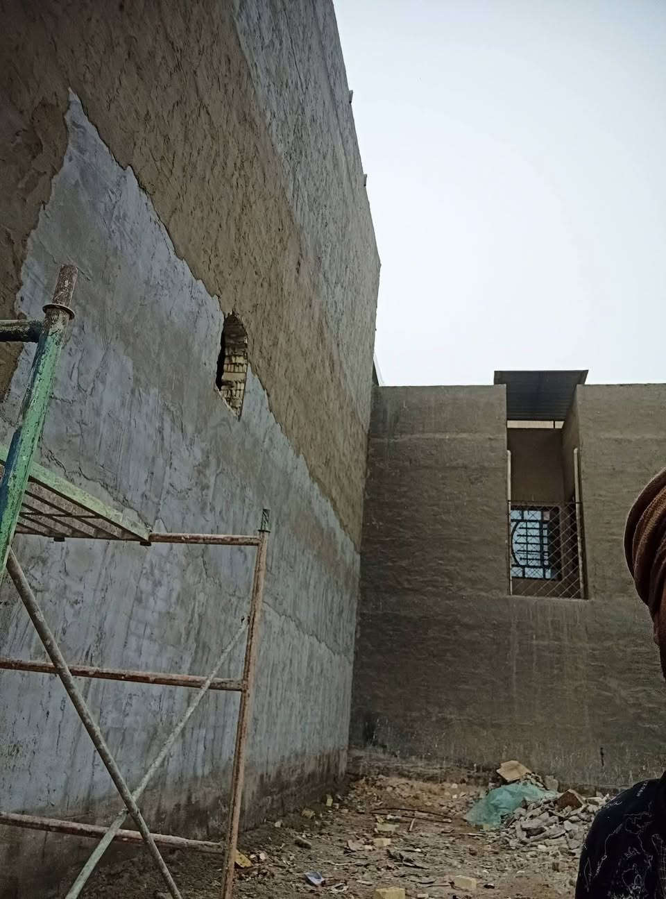 شني محد يشمع بيته من بره بعد خلفه متفرغ المتر ب الفين ونص تشميع خارجي داخلي تفضل  واتساب  ***********
