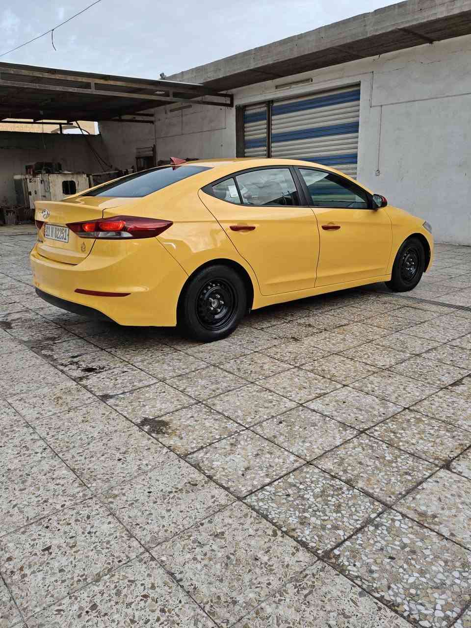 السعر ١٢٢ ورقة 
السلام عليكم النترة موديل ٢٠١٧ وارد امريكي ليبل واحد ضرر خشم البنيد فقط مصلح نفسه بدون دواخل بدون شواصي كير مكينه بدون فتح كفاله عامه السياره جاهزة وجديدة رقم انكليزي بسمي مكان السيارة بغداد حي النصر السعر ١٢٢ ورقة للاستفسار ***********
