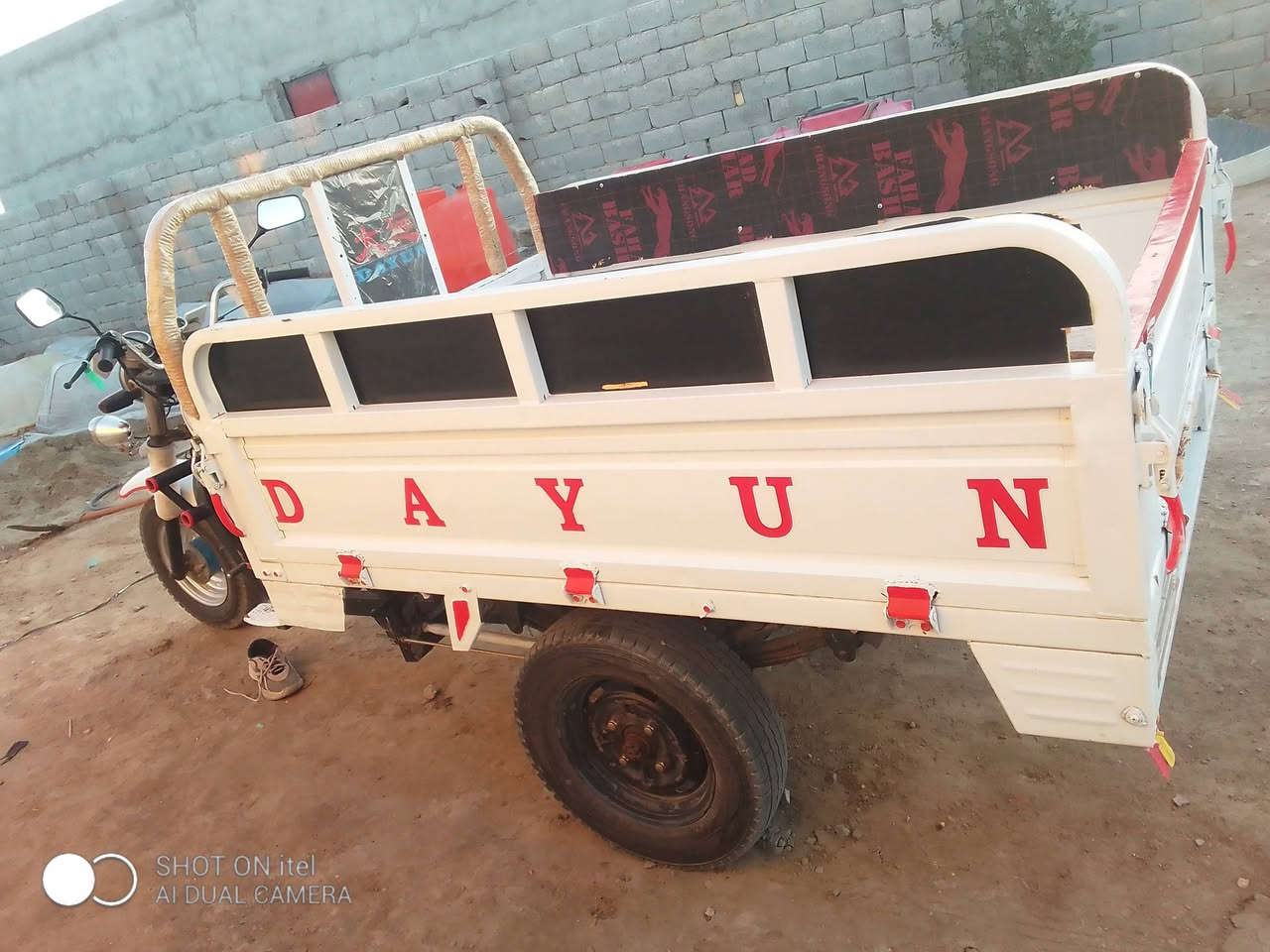 السلام عليكم ستوته للبيع 2015 التفاصيل عل رقم ***********
