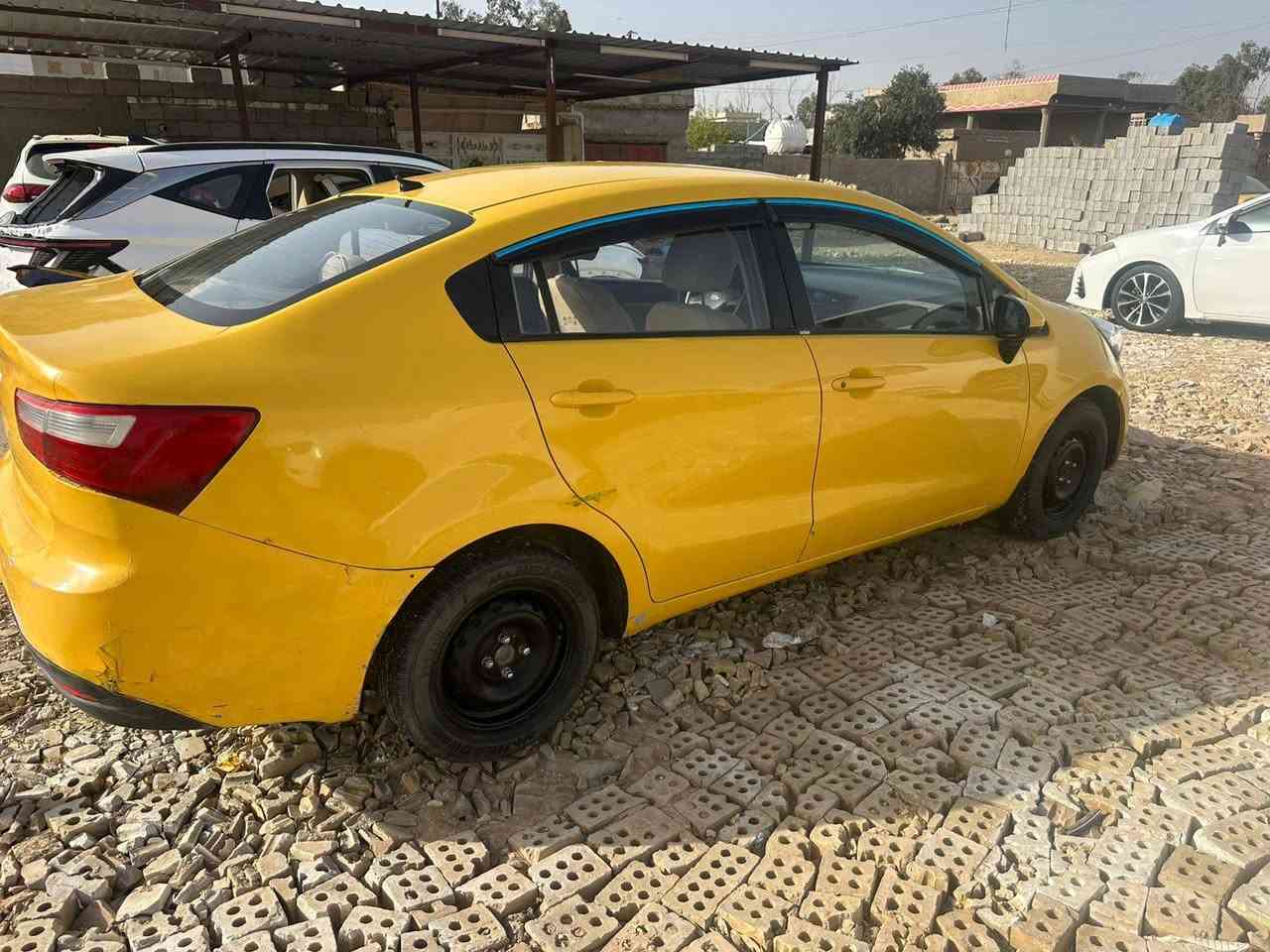 السلام عليكم
كيا ريو خليجي موديل 13 رقم قادسية حادثها شبر بالجاملغ الخلفي ابيعها على حادثها سيارة شغالة  تحويل مباشر 
السعر مناسب  
العنوان بغداد تقاطع نهروان 
***********
