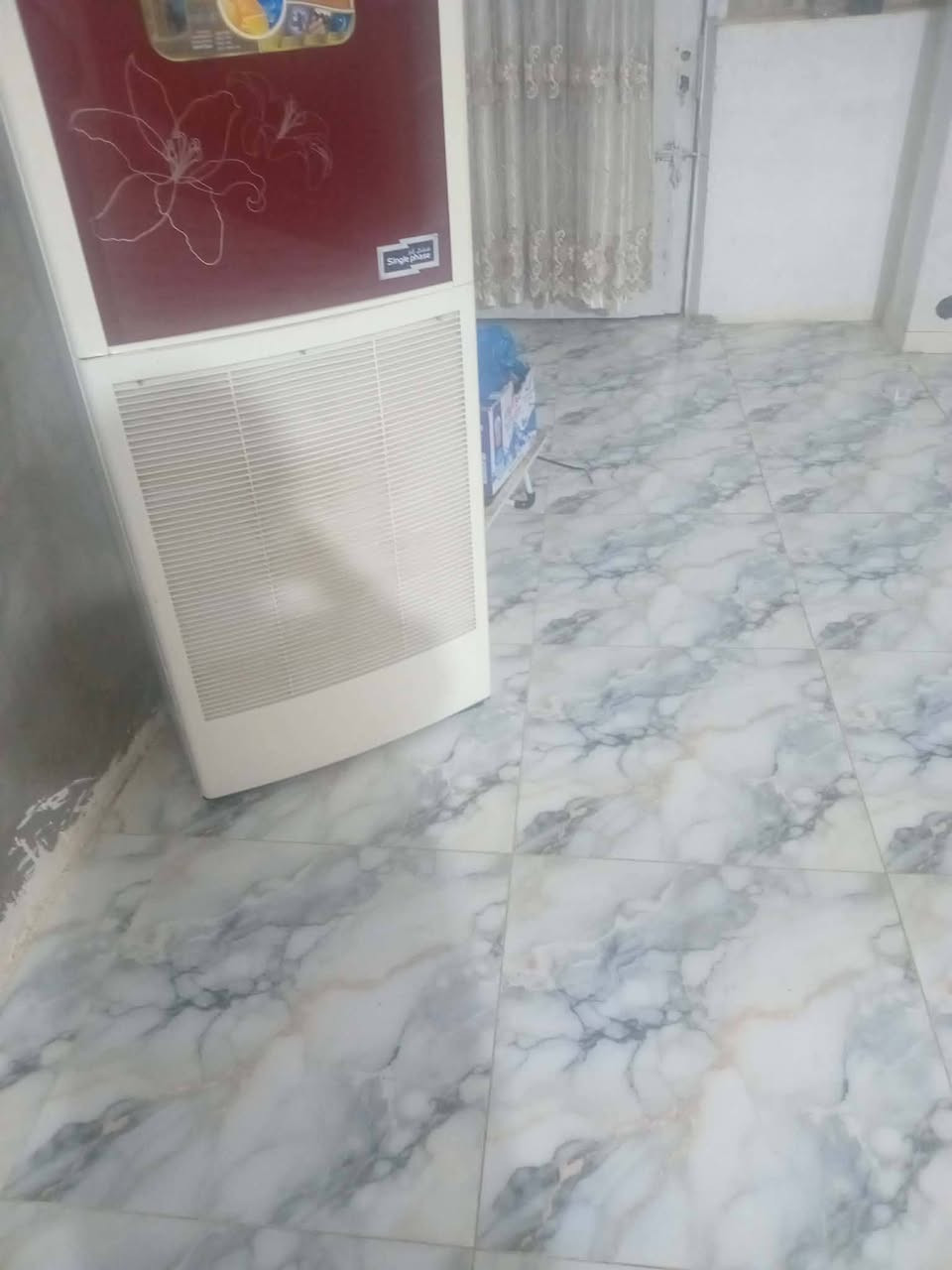 السلام عليكم مكلف بل نشر سبلت عمودي طنين للبيع اخو جديد نظيف ماداخل تصليح السعر خاص او تصال ع رقم الهاتف ‏‪***********‬‏
