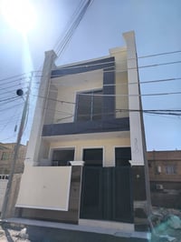حي الشباب • ١٠٠م • ٤ غرف