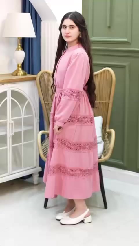 على بركة الله افتتاح موسم العيد 

فستان محير

القياس  11 -  16 سنه

‎العنوان - الكوت السوق الكبير نهاية شارع بدلات الاعراس قرب أزياء ابن فنجان او سوق الاوقاف 

📞***********
📞***********
