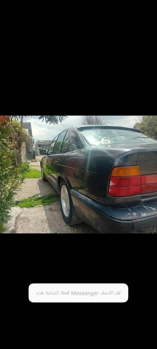 بةناوى خوا سلأو BMW مؤديل 93 525i تؤماتيك بئ بؤياخ تةبريت سارد بةشةرت 
سةنةوي جنوبي لةگةلة گيروو مةكينةو مووسو براوة بةشةت دةعموو ليدراوي نية تةقةو رةقةي نية 4تايةو ويل لؤك 4جام كارةبا باوةر ( تيبيني ) سةيارةكة كاسكيتي سوتاوة سعر 27 گةلأو كةمئ مةجال ***********
