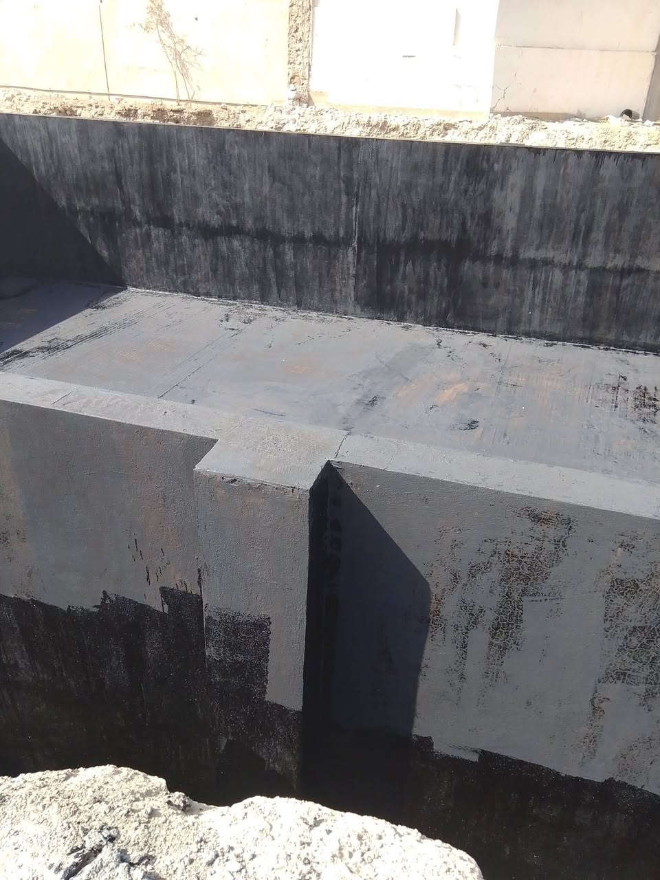 بسم الله والصلاة والسلام على رسول الله
#عملي في ناحية [زويه) قاط الأول تزفيت اساس 
#تفاصيل العمل قاط الأول تزفيت اساس والقاط الثاني القير والقاط الثالث (مادة الايزوكام)
#مستعدين لتقيير الاسطح والمباني الحكومية 
#وتزفيت القطع الأراضي والرباطات من الرطوبه والارضه 
#وعمل ماستك السطوح 
#وعمل مادة الايزوكام 
#وعمل الماده البيضاء بكافه انواعها 

#رقم الهاتف   ***********   أبو آدم المحمدي
