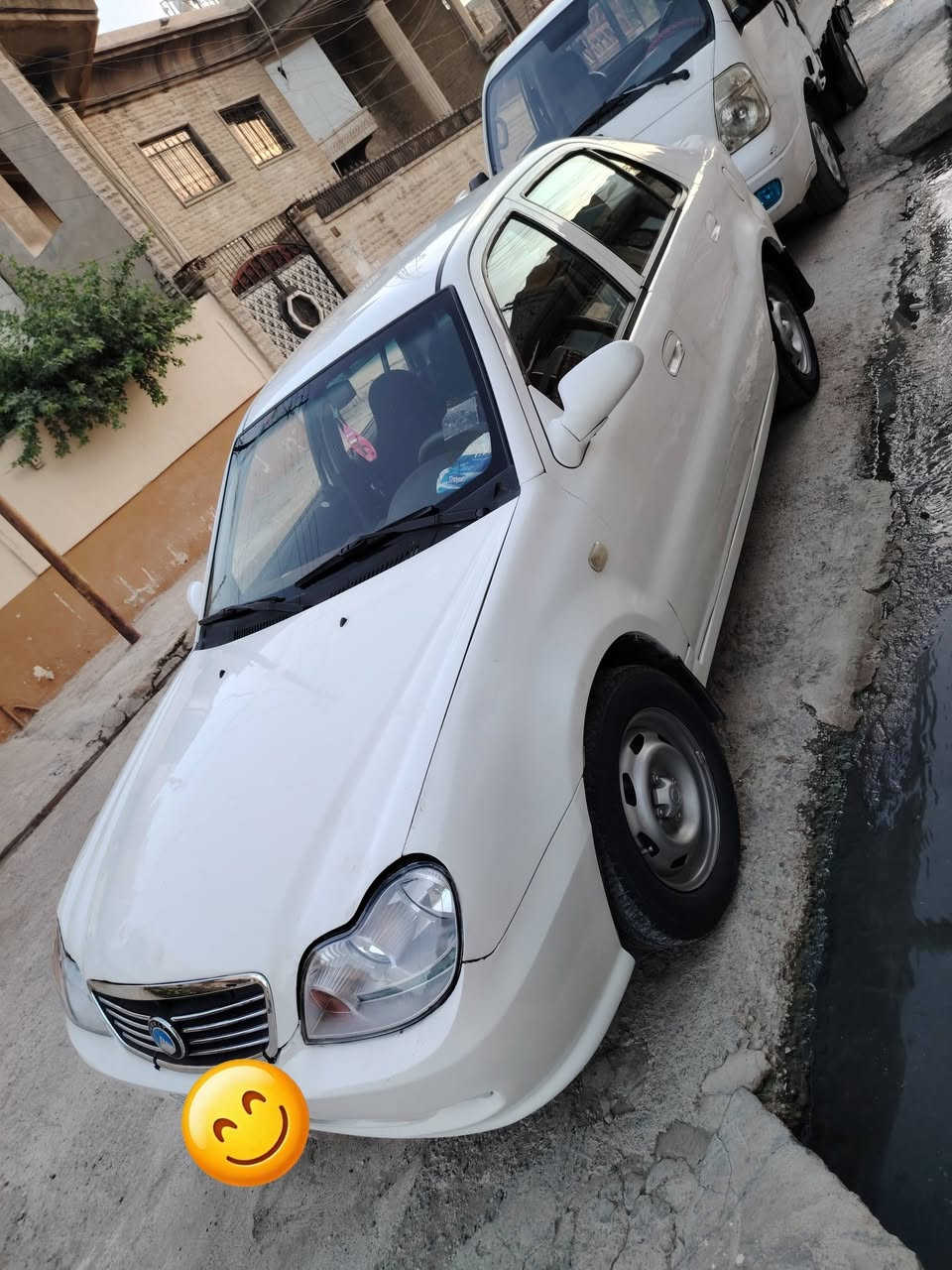 السلام عليكم للبيع سي كي ٢٠١٣ قص جديده محرك وكير شرط  رقم نينوئ اجنبي ١٢ شرط التحويل  بدون صبغ ولا ضرار بيها طخ خفيف جو البك لايت  جهت السايق ومصلحا وباب النفر بي بارد  كوربون بانزين بيها تبريد ثلج تدفئه نار السعر ٥٦ وبيها مجال بسيط رقم الهاتف ***********
