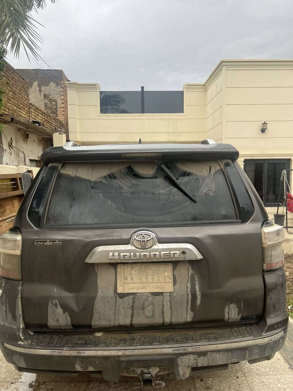 السلام عليكم للبيع فورنر مديل 2012 مواصفات SR5 السيارة خير من الله على ايدي مال جناي تخم تاير جديد حدادية جديد ضررها صفحه السايق بدون دواخل مكينه وكير كفاله لمعرفه السعر والتفاصيل الاتصال على ***********
