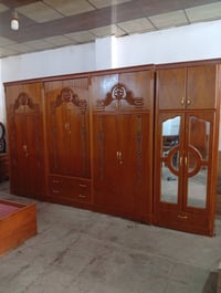 غرفة نوم صاج كلش نضيفه وضخمه للستفسار٠٧٧٠٦٦٥٥٦٠٢