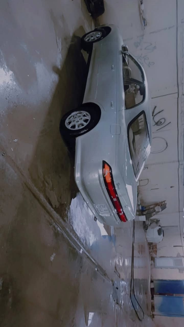 السلام عليكم سياره للبيع مكينه وقير جدد حداديه جديده كفاله عامه***********
