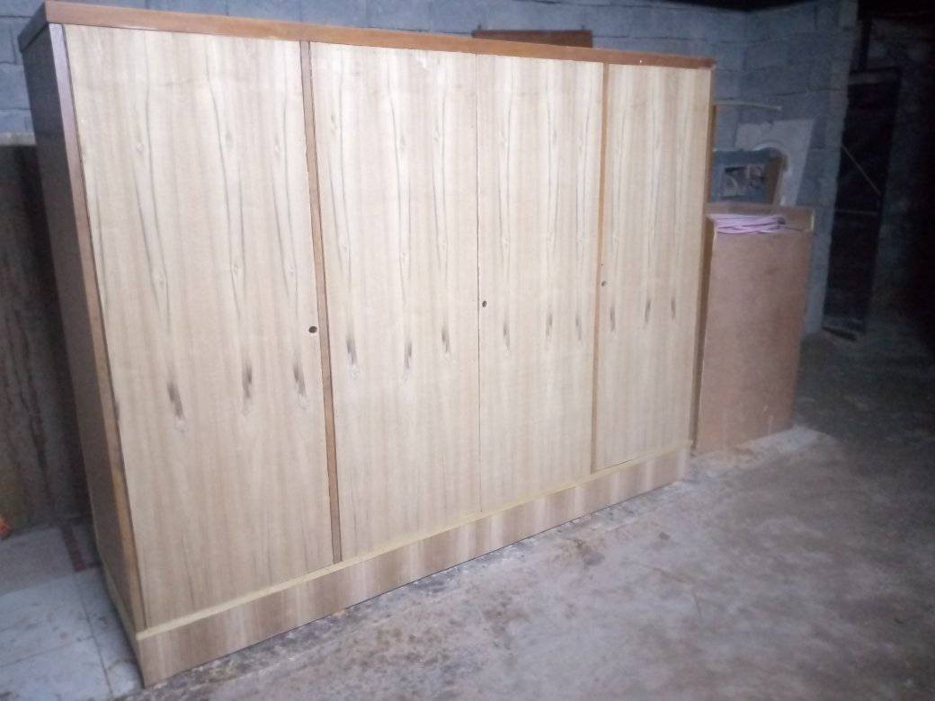 نجاره الحاج سالم الحداد رحمه الله 
جانب من أعمالي 👇 
قنصور اربع ابواب / تبديل وجه بالكامل صاج عراقي 5 ملم + ضهر 2 ملم + تثبيت قطوعات في الداخل 👇👇 للا ستفسار ***********
