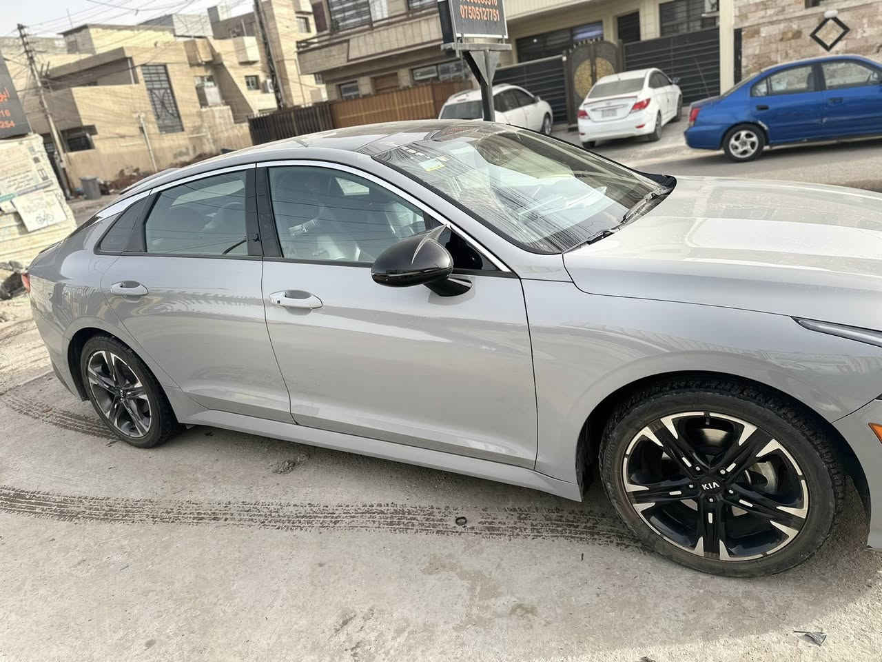 كي فايف 21gt line اسمنتي 
بغداد العامرية للبيع ***********
وارد امريكي حادث خلفي
البياعه شرايه لطبون
