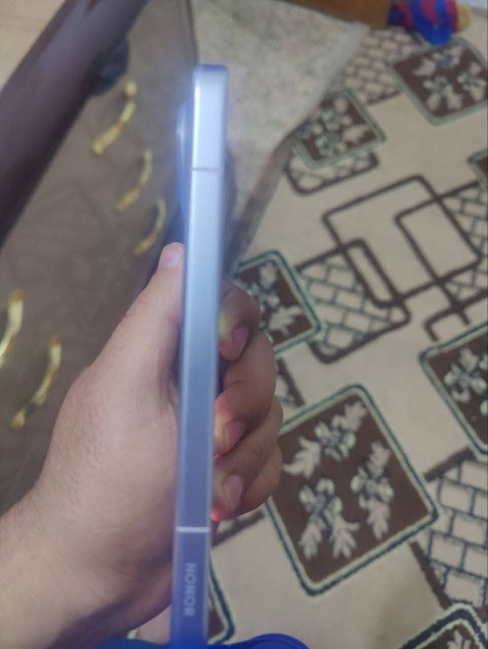 سلام عليكم هونر٥٠٠العادي
جهاز غني عن التعريف ياتي 
ببطاريه٨٠٠٠ 
معالج سنابدراكون ايت اس ايليت  
تحديث ٤سنوات 
نظام اندرويد١٦
شحن ٨٠واط
مسك اليد مريح وفخم 
استخدام قليل صحه ال بطاريه ١٠٠
مكفول من الشخط  او زلغ
الرقم ***********
بغداد الكرخ رحمانيا الحعيفر
