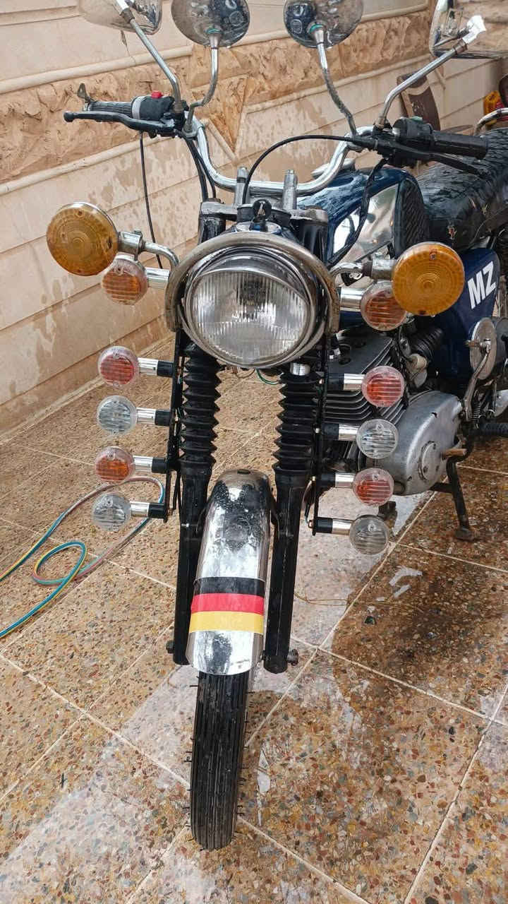 السلام عليكم اصدقاء
مراوس او بيع 750 ديالى شهربان 
دراجة 81بدون دبلات امامي خلفي طسة مابيها ابد 
ويالة تايرات بالشرط
لحيم بس صفحة جوة الكشن
وسايزها امانة من اخذتها كالي لو 4لو5
كهربائيات كلها شغالة


**إذا كنت صاحب هذا الإعلان وتريد حذفه لأي سبب، رجاءا أرسل رسالة إلى الدعم الفني**