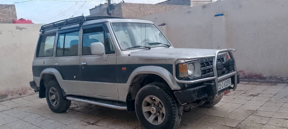 سلام عليكم كالوبر للبيع موديل 1992 بغداد رقم دولي جديد مكينه و كير وينجي 6 تخم تاير ويل كب جدد سعر المطلوب 40و بيها مجال مكان بغداد مدينه الصدر حي طارق رقم الهاتف ***********
