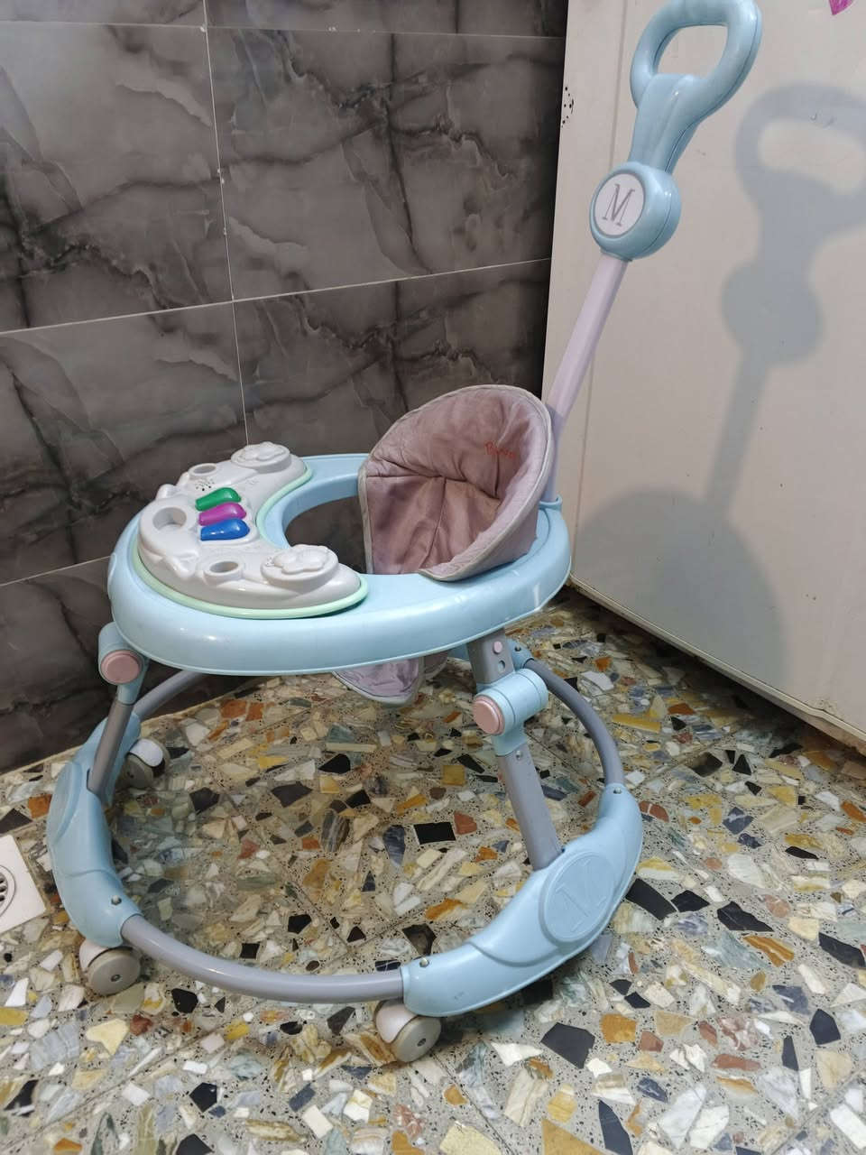 حجلة نظيفة أم الست تايرات بيها نقص تاير يعني بيها خمسة بس ابد ماماثر عليها نقص تاير بسعر 15 
مكلفة بالنشر


**إذا كنت صاحب هذا الإعلان وتريد حذفه لأي سبب، رجاءا أرسل رسالة إلى الدعم الفني**