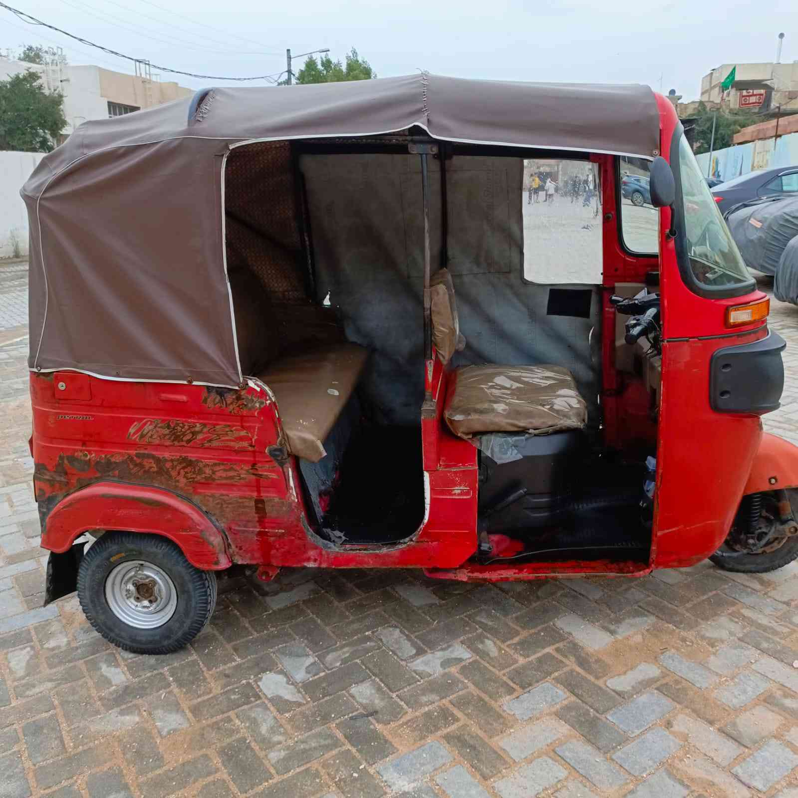 سلام عليكم تكتك مديل 17 اوراق اصولية تكتك شغالة خير من الله مكان بغداد مدينة الصدر سعر 3500 وبيهة مجال شراي يخابر ***********
