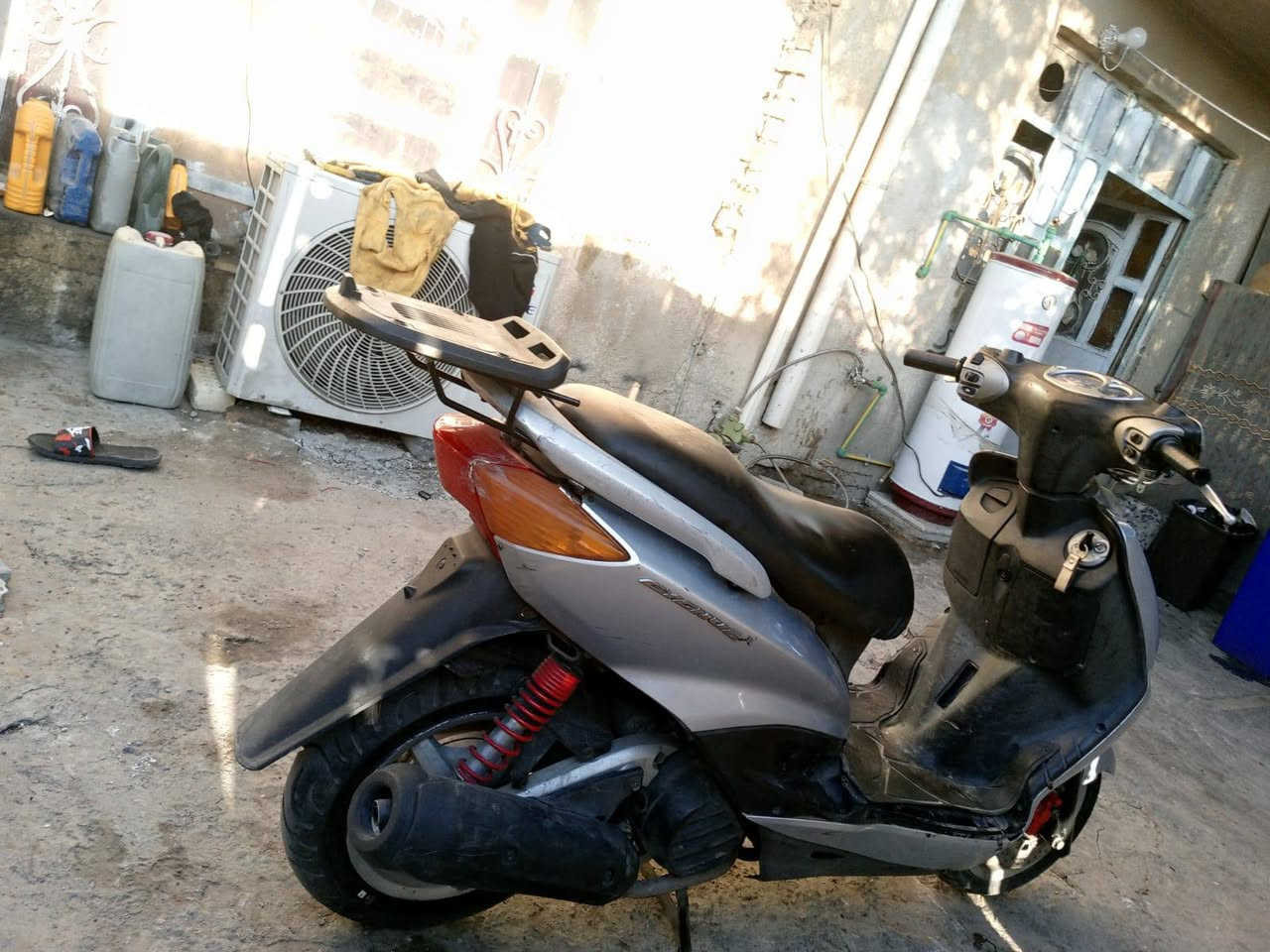 للبيع ياباني خطين سعر 300مكاني الشعب ***********
