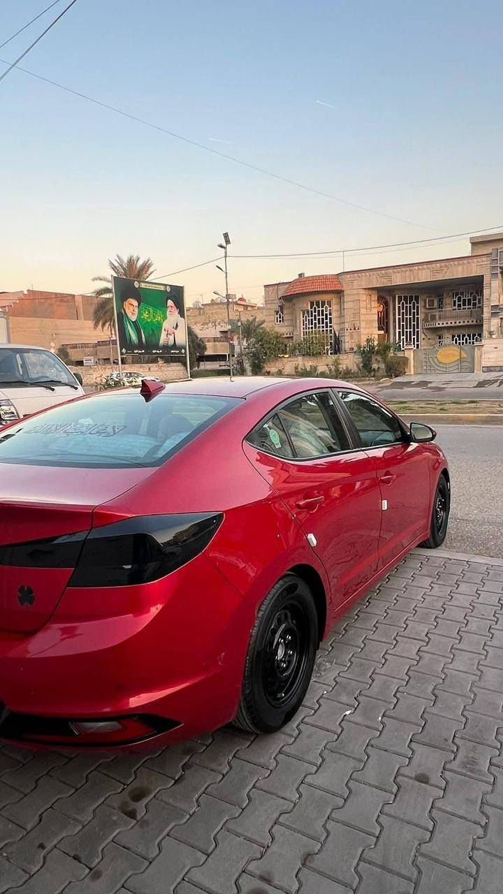 السلام عليكم  النترا موديل 20وارد امريكي حادثهه بنيد مبدل وجاملغ الايمن صبغ فقط
السيارة مواصفات نص فول رقم بغداد بأسمي السيارة بدون دواخل كير محرك مكفولات 
السعر 125
العنوان بغداد 
للااستفسار ***********
ملاحضة صور الحادث مرفقة بلمنشور
