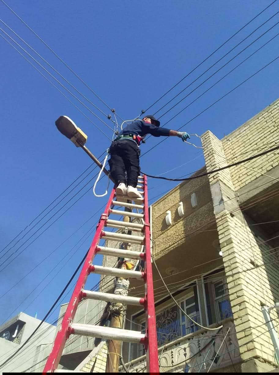 كهربائي فني عام متفرغ بغداد المنصور ***********
