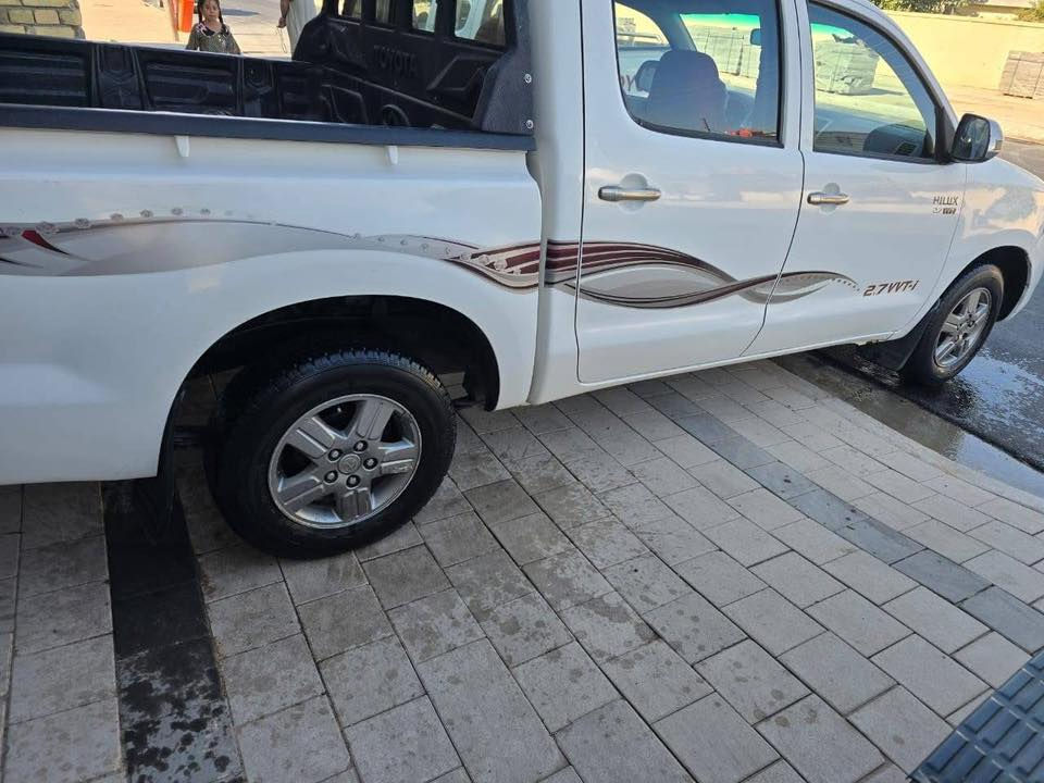 سلام عليكم للبيع هايلوكس للبيع موديل٢٠١٣ ***********
