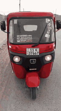 السلام عليكم تكتك 2017 رقم وسنويه جاهز  كبل الشارع تعمير كله جديد مكينه مال 20 مجفته ستوني مكاني بغداد مدينة صدر الشريتصل رقم ***********
