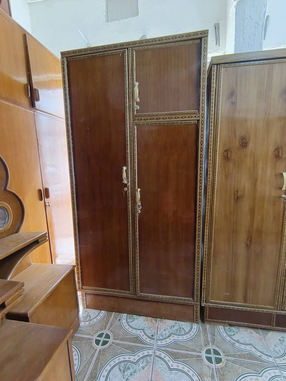 تم وصول وجبت كناتير مستخدمه
عنوانه العزيزية سراي مجاور  احمد مجيد بلي 
***********
