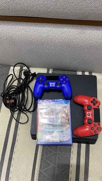 نوع الجهاز: PlayStation 4 Slim. حالة الجهاز: الجهاز بحالة الوكالة ونظي...
