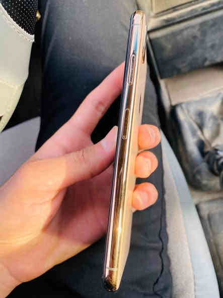 إكس اس ماكس للبيع 
ذاكرته 512 بطاريته 100 مبدله اصليه شرط
السعر 230 ألف ناصريه مركز ***********
