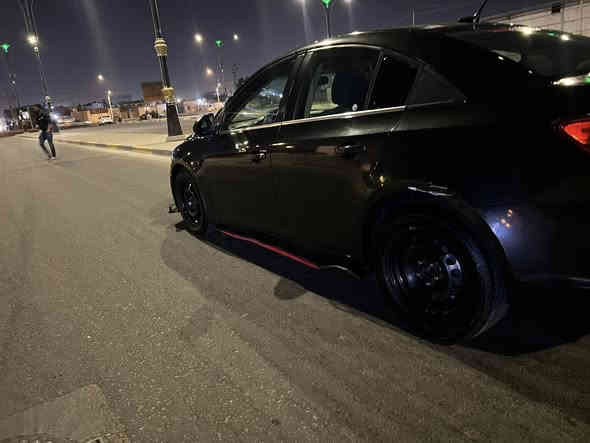 السلام عليكم اخوان
للبيع شيفروليه كروز موديل 2014 وارد كندي مكينة 1.4 توربو 

السيارة كاملة من كل النواحي كهربائيات مكينه كير حدادة 

تبريد منظومة جديدة بنص الصيف ثلج  وتدفئة موجوده 

شاشه اعطال لغة عربيه 

مثبت سرعة

شاشة تسلا

منظومة لايت عدسات

بلكات جديدة من وكاله المنصور ac delco

حادثها جاملغ خلفي جهة السايق وهنا صارت بي طخه ستوته واضحه بالصوره بعدها ع وضعها 

السياره بيها كلير حزام اثر جراد عدا القماره 

تايرات الخلفية نص عمر  

سعر السياره  7500 وبيها مجال قليل لان السيارة مصروف عليها هواي  مكان السيارة بصره والشراي يدلل
***********
