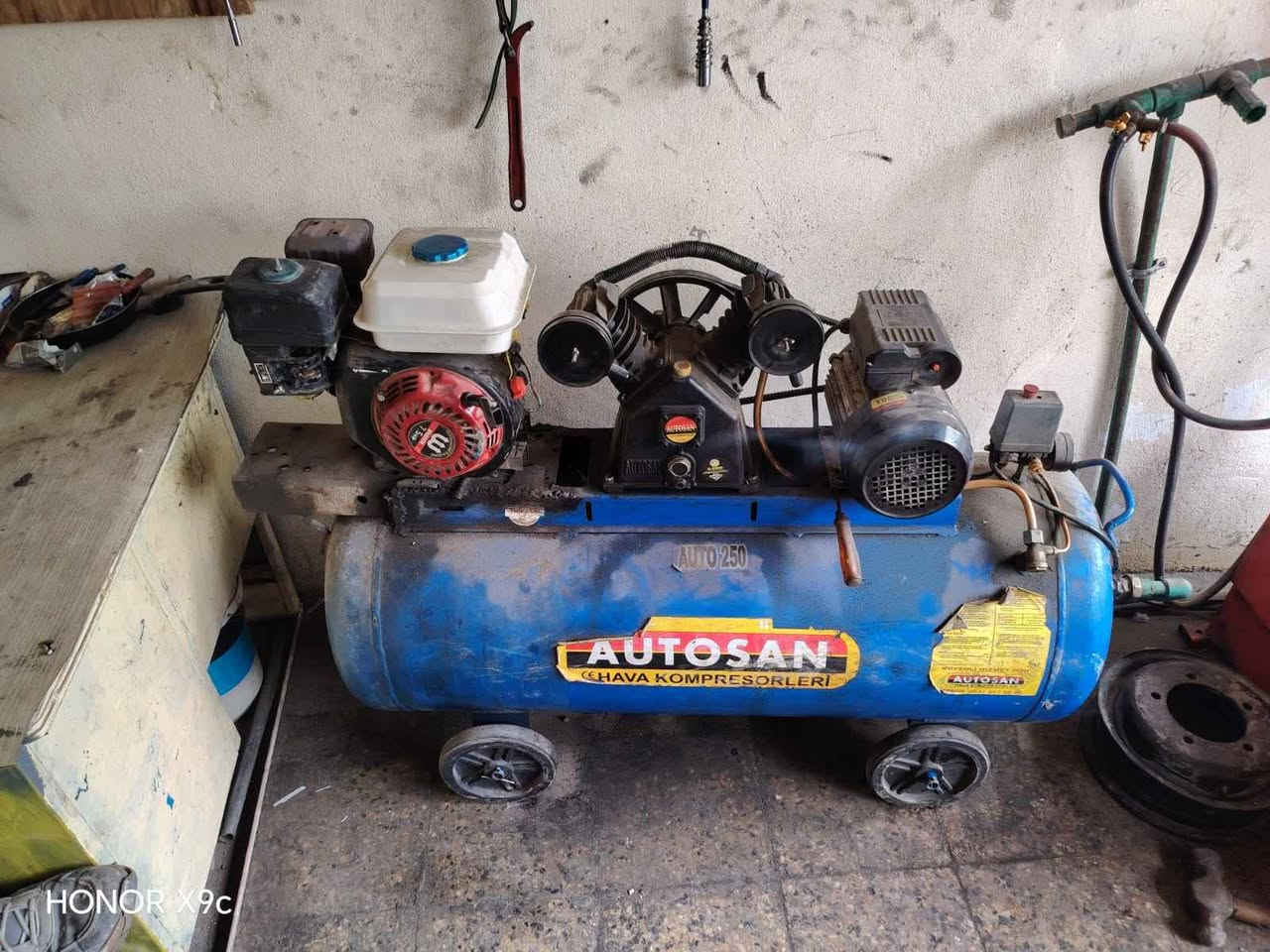 محل بنجرجي مع الملحقات للبيع للتواصل الاتصال على الرقم *********** موصل, نينوى
