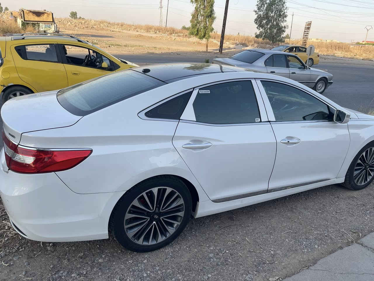 السلام عليكم... هونداي ازيرا كوري سياره مكينه 6سلندر 3000 المرغوب.. سياره موديل ٢٠١٢  فوال موصفات...داخل قرميدي رقم اربيل موصفاتها.. كير اوتومتيك بصمه تبريد لمس شاشه كبيره كامره دواره شاشه اعطال كشنات جلد كهرباء كشنات تبريد حار بارد تبريد قطعتين خلفي امامي برده خلفي كهرب حساس مع البك مرايات كهرب شفط وهيتر تحكمات ستيرن فول بدرات كهرب اشاير ترحيب بصمه ابواب لايت زنون بلادي عدسه شيطان بجم لد كامل بانوراما تحديد مسار نظام جي بي اس.خارطه طريق .. بيها بعد موصفات.. سياره ماشيه ١٨٥ كيلو متر... سياره نظيفه حيل بيها جاملغ خلفي صبغ الداير معجون وباقي بس بخ فقط  بدون داخل طخم تايه جديد طخم السياره جديد  وباب الوره السائق تبدل نفس اللون ... سعرها١٢٥$ بيها مجال  شرط تحويل والغرامات...
موصل الايسر


**إذا كنت صاحب هذا الإعلان وتريد حذفه لأي سبب، رجاءا أرسل رسالة إلى الدعم الفني**