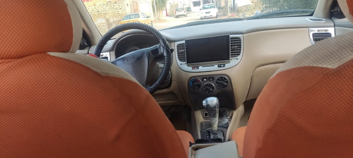 السلام عليكم كيا ريو موديل ٢٠٠٨ خليجي  كير اوتو محرك ١٦٠٠ السيارة جديدة محرك كير حدادية كلة على الفحص رقم قادسية دولي السيارة جاهزة هيئة مصفرة مكاني ديوانية  السعر ٧٨ وبيه مجال***********
