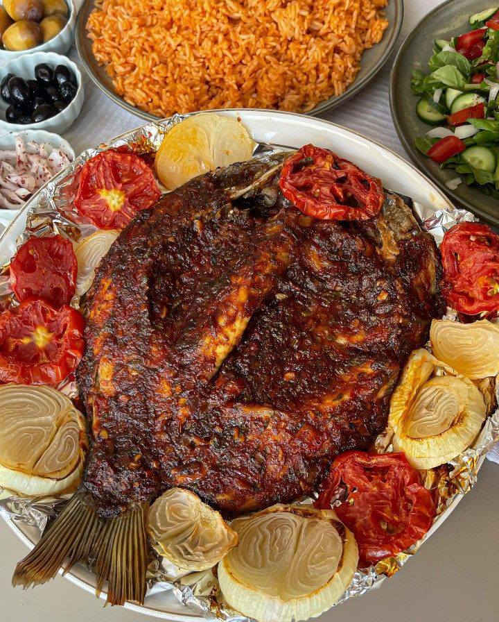 سمك مسكوف  سعر كيلو ٧٠٠٠😳

يشمل العرض المقبلات والتوصيل المجاني لكافه مناطق بعقوبه 🤭

للحجز الاتصال *********** ✊🏻❤️

علينا وعليك بل عافيه 😉🛵❤️ #اسماك
