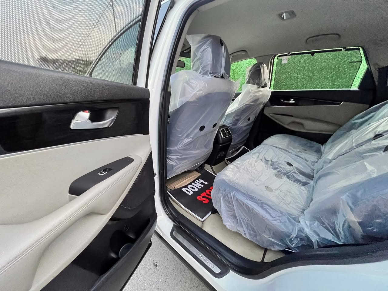 سورنتو 2020 فول مواصفات كفاله عامه حالت الوكاله
مكان السياره بابل مركز المدنينه

كيا سورنتو SORENTO KIA 

موديل 2020       السعر 260

🍁 ماشيه 100
          
السياره مكفول كفاله عامه بدون اي صبغ او تبديل وشرط ع السونار

🍁 

🅿️🅿️مرقم بغداد هزه وسنويه ولوحات جديده 

🅿️🅿️ حجم المحرك 3500

🅿️🅿️ مرتبط بكير 8 سرعات

🅿️🅿️ مفتاح التشغيل بصمة 

🅿️🅿️ حساسات امامية

🅿️🅿️ حساسات خلفية

🅿️🅿️لايت زينون + LED

🅿️🅿️ كشافات زينون رباعي

🅿️🅿️ بك لايت LED 

🅿️🅿️ شاشة 

🅿️🅿️ كامرة دوارة 

🅿️🅿️ ويل كب 19

🅿️🅿️ نوع الاطار 235/55R19

🅿️🅿️ ‏AIRBAG عدد 2 

🅿️🅿️ قبضات ابواب المنيوم

🅿️🅿️ درايف مود DRIVE MODE 

( comfort - eco- sport - smart🅿️🅿️ -snow - mud - sand)

‏🅿️🅿️ ABS

🅿️🅿️ تبريد ٣ قطع
                          
🅿️🅿️ اشاير بالمري والمري قابلة للطي AUTO 

🅿️🅿️ حاملات اكواب عدد ٨ 

‏🅿️🅿️ مخرج USB 

🅿️🅿️ مخرج AUX

🅿️🅿️‏BIuetooth

🅿️🅿️ نقطة نزول منحدرات 

شاحن موبايل وايرليس

🅿️🅿️ عدد الركاب 7

🅿️🅿️للاستفساراكثر اتصل على
***********

رقم بغداد انكليزي

🧿🧿🧿🧿🧿🧿🧿🧿🧿🧿🧿🧿🧿🧿🧿🧿🧿
