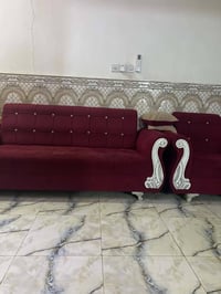 طقم كنب ٥ قطع • ٢×٣نفر/١×٢نفر/٢×فردي • فيهن مجال